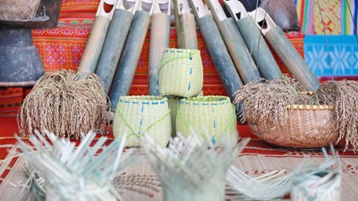 Người Mường bảo tồn nghề đan lát thủ công 
