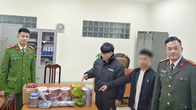 Rao bán pháo hoa trên mạng để lừa đảo chiếm đoạt tiền