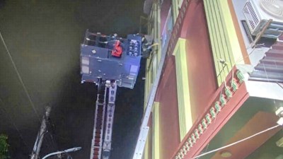 Cứu hộ thành công 15 người trong vụ cháy quán cà phê ca nhạc