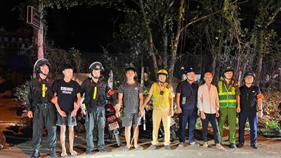 Nhóm thanh niên mang dao kiếm vi phạm nồng độ cồn, dương tính với ma túy