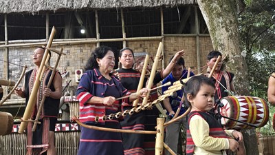 Cơ chế, chính sách mới về bảo tồn và phát huy văn hóa truyền thống các dân tộc thiểu số 