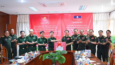 Binh đoàn 15: Thăm, chúc Tết Bunpimay và kiểm tra tiến độ dự án cụm bản Mường Chăm tại Lào