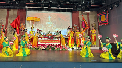 Tổ chức Lễ Giỗ Tổ Hùng Vương giữa lòng Paris