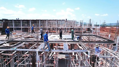 Đẩy nhanh tiến độ xây dựng Trường Phổ thông nội trú liên cấp biên giới ở Gia Lai