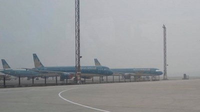 Tạm ngừng tiếp thu tàu bay tại 5 cảng hàng không khu vực miền Trung do ảnh hưởng bão số 13