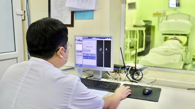 Ứng dụng hiệu quả Dược lâm sàng và Vật lý y khoa trong điều trị bệnh ung thư