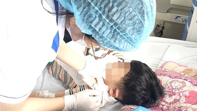 Hy hữu 4 người trong 3 thế hệ cùng mắc một dị tật bẩm sinh