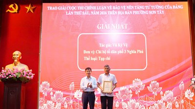 Phường Sơn Tây trao giải Cuộc thi chính luận về bảo vệ nền tảng tư tưởng của Đảng