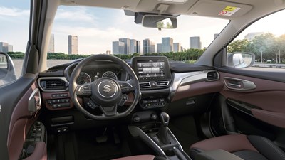 Xe hybrid tiết kiệm xăng của Nhật ưu đãi mạnh, giá chỉ hơn 400 triệu: Áp lực lớn cho KIA, Hyundai?
