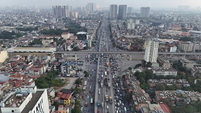 Tránh ngay 3 nút giao này nếu không muốn “chân chân” 2 tiếng khi trở lại Thủ đô