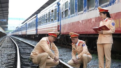 Sắp phạt tới 40-50 triệu đồng, vi phạm giao thông đường sắt liệu có giảm?