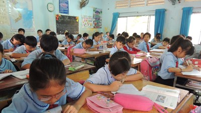 Học sinh địa phương nào được miễn phí SGK từ năm học 2026 - 2027?