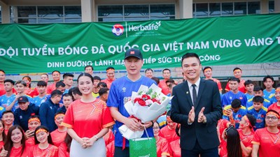 Herbalife Việt Nam tiếp sức Đội tuyển bóng đá quốc gia