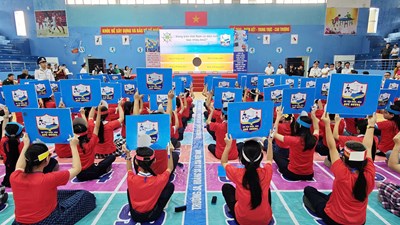 Xây dựng tình yêu biển, đảo cho thế hệ trẻ qua cuộc thi “Em yêu biển, đảo quê hương” 