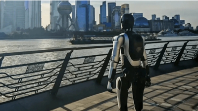 Robot Trung Quốc lập kỷ lục Guinness với hành trình đi bộ hơn 100 km