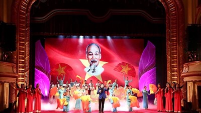 Hình mẫu tiên phong trong đổi mới nghệ thuật biểu diễn