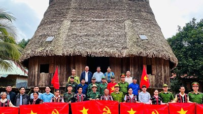  Tết đầu tiên có điện ở Aur