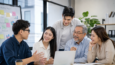 Khoảng cách thế hệ nơi công sở: Hiểu nhau để cùng phát triển