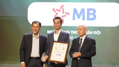 MB lần thư tư được vinh danh tại IR AWARDS