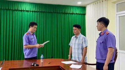 Bắt nguyên Phó thủ trưởng và điều tra viên trong vụ nữ sinh tử vong ở Vĩnh Long