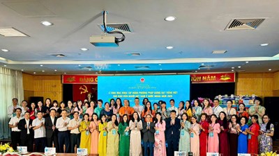 Để tiếng Việt sống cùng thế hệ trẻ kiều bào