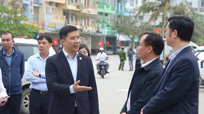 Thanh Hoá yêu cầu lập lại trật tự bãi xe lễ hội ở Sầm Sơn