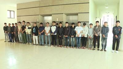 Bịa chuyện “công an đánh người” để né tội, gây rối trụ sở công an xã