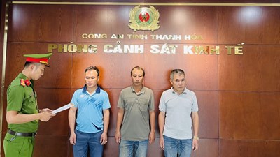 Khởi tố 3 đối tượng khai thác đất trái phép, thu lợi hơn 140 triệu đồng