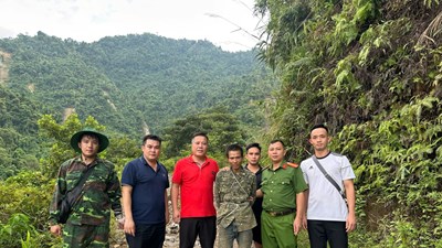 Truy bắt đối tượng truy nã đặc biệt nguy hiểm lẩn trốn giữa vùng núi hiểm trở