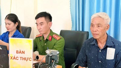 Cụ ông 75 tuổi đạp xe từ Kon Tum về Nghệ An xét nghiệm ADN tìm anh trai liệt sĩ