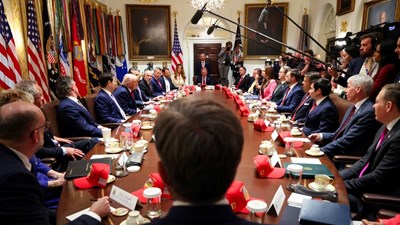 Ông Trump giữ “lá bài cuối cùng” trong thỏa thuận với Iran: Đó là gì?