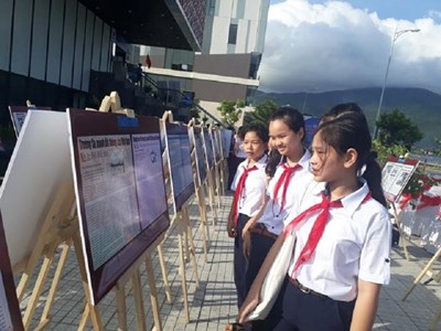 Đà Nẵng: Trưng bày gần 300 tư liệu báo chí về Hoàng Sa