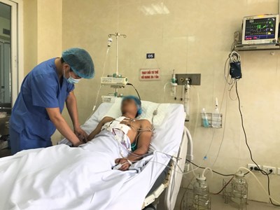 Cứu sống bệnh nhân bị đâm thấu tim