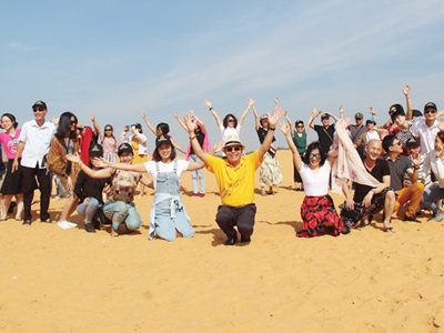 Những đồi cát “hút” khách bậc nhất Nam Trung Bộ