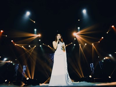 Chưa vội mừng khi ca sĩ Việt “bay show”