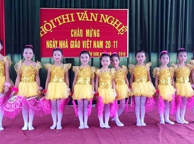 Đón Ngày Nhà giáo ở vùng lũ rẻo cao Nghệ An