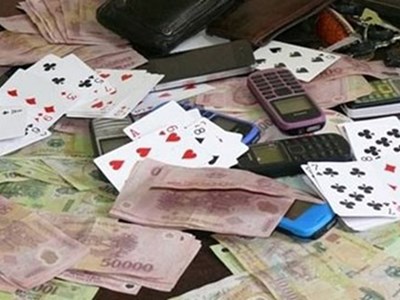 Bắt Đội phó Đội An ninh công an huyện tổ chức đánh bạc