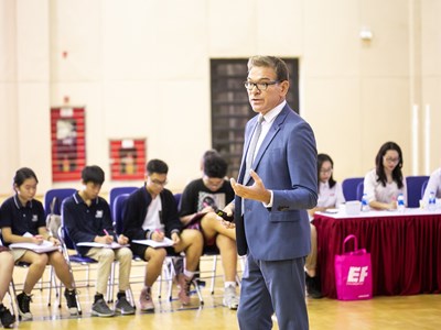 Học sinh Vinschool “gọi vốn” qua lớp học mô phỏng show truyền hình Shark Tank