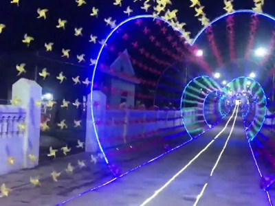 Độc đáo giáo xứ đón Noel với 6.000 chong chóng kết lại