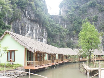 Ban quản lý danh thắng Tràng An: Phớt lờ hành vi xâm hại di sản?