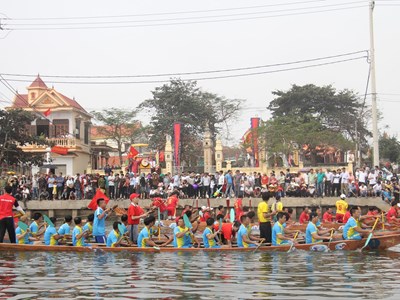 Mồng 3 Tết xem hội đua thuyền ở Lý Hòa