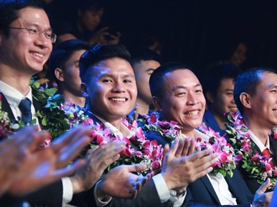 Tuyên dương 10 gương mặt trẻ Việt Nam tiêu biểu