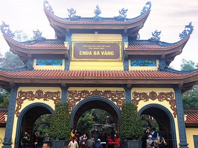 Xung quanh vụ việc ở chùa Ba Vàng (TP Uông Bí - Quảng Ninh):  Vi phạm luật, sao chưa xử lý?