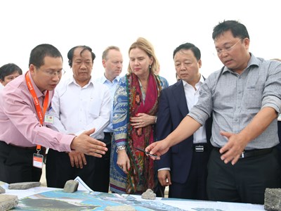 Chuyên gia Hà Lan “hiến kế” xây đảo nhân tạo tại Cửa Đại