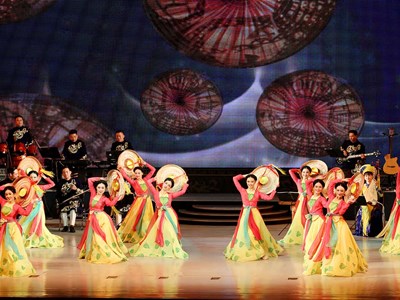 Đoàn Nghệ thuật Quốc gia Việt Nam biểu diễn tại Triều Tiên