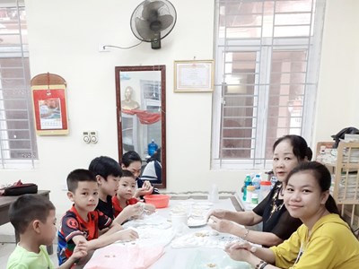 Lớp học tình thương của cô giáo Huyền