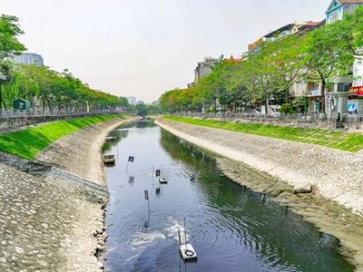 Công nghệ làm sạch sông Tô Lịch: Người dân Hà Nội hồi hộp chờ kết quả