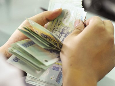 Tăng lương từ 1.7, cán bộ, công chức có sống được bằng lương?