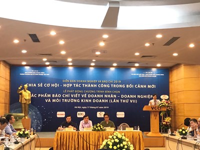 Diễn đàn doanh nghiệp và báo chí 2019: Không thể tránh khỏi sự...​​​​​​​bất hòa