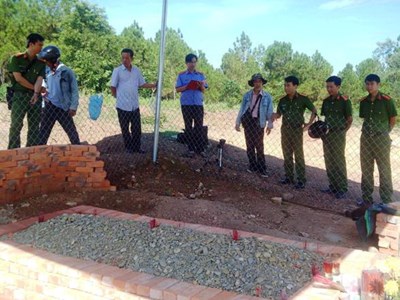 Về vụ "san ủi Lăng mộ vợ vua Tự Đức để làm bãi đỗ xe”: Hai bên đã thống nhất những vấn đề gì?